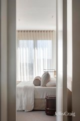 https://images.listonce.com.au/custom/160x/listings/71190-albert-street-east-melbourne-vic-3002/069/01985069_img_12.jpg?PcvVkTgF4Hg