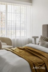https://images.listonce.com.au/custom/160x/listings/712-irving-street-malvern-vic-3144/525/01980525_img_09.jpg?ElI5r5DHL2g