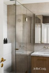 https://images.listonce.com.au/custom/160x/listings/712-irving-street-malvern-vic-3144/525/01980525_img_10.jpg?1_f5WAy9kGg