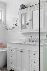 https://images.listonce.com.au/custom/160x/listings/71316-glen-huntly-road-carnegie-vic-3163/783/01343783_img_16.jpg?JLs6KKKROKU