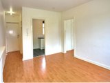 https://images.listonce.com.au/custom/160x/listings/7151-glenhuntly-road-elwood-vic-3184/331/01793331_img_06.jpg?QLyXaH5v7OU