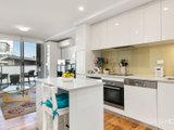 https://images.listonce.com.au/custom/160x/listings/715101-bay-street-port-melbourne-vic-3207/129/01090129_img_03.jpg?p0TXSElhrfU