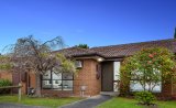 https://images.listonce.com.au/custom/160x/listings/716-18-hamilton-road-bayswater-north-vic-3153/821/01840821_img_03.jpg?m7uwpQEyNBY