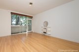 https://images.listonce.com.au/custom/160x/listings/717-dickens-street-elwood-vic-3184/003/01919003_img_02.jpg?2TtcMc5qcsk