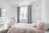 https://images.listonce.com.au/custom/160x/listings/7175-cotham-road-kew-vic-3101/645/00939645_img_05.jpg?Pql9hWhvyak