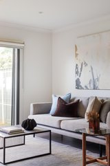https://images.listonce.com.au/custom/160x/listings/72-4-faulkner-street-bentleigh-vic-3204/751/01937751_img_01.jpg?OZ2TWz9fLTY