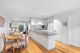 https://images.listonce.com.au/custom/160x/listings/72-4-sandgate-avenue-croydon-vic-3136/210/01559210_img_02.jpg?t-DlvYOhBiY