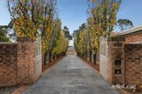 https://images.listonce.com.au/custom/160x/listings/72-73-eucalypt-drive-lilydale-vic-3140/071/01922071_img_26.jpg?Y89thyaxtmw