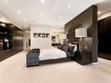https://images.listonce.com.au/custom/160x/listings/72-belmore-road-balwyn-vic-3103/108/01684108_img_09.jpg?XnQpGLVTAUM
