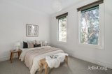 https://images.listonce.com.au/custom/160x/listings/72-edgevale-road-kew-vic-3101/631/01860631_img_06.jpg?wQqnYvtf7h0