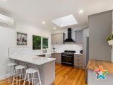 https://images.listonce.com.au/custom/160x/listings/72-fernhill-road-mount-evelyn-vic-3796/621/01525621_img_08.jpg?bhJNWJK-Slw