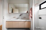 https://images.listonce.com.au/custom/160x/listings/72-kellett-street-northcote-vic-3070/611/01768611_img_17.jpg?tcph9SpGJLI