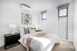 https://images.listonce.com.au/custom/160x/listings/72-montgomery-avenue-mount-waverley-vic-3149/536/01753536_img_07.jpg?Tf-cVY4_624