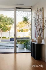 https://images.listonce.com.au/custom/160x/listings/72-nicholas-street-ashburton-vic-3147/588/01932588_img_03.jpg?B1EjIzGtbqI