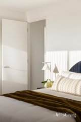 https://images.listonce.com.au/custom/160x/listings/72-nicholas-street-ashburton-vic-3147/588/01932588_img_19.jpg?3nXWq4E2XWE