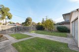 https://images.listonce.com.au/custom/160x/listings/72-orchard-grove-blackburn-south-vic-3130/851/00925851_img_05.jpg?xnkT6PzUJgQ