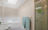 https://images.listonce.com.au/custom/160x/listings/72-polaris-drive-doncaster-east-vic-3109/292/01811292_img_07.jpg?7AsktCwaoKE