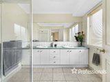 https://images.listonce.com.au/custom/160x/listings/72-regency-rise-chirnside-park-vic-3116/831/01525831_img_14.jpg?jfoszhrM4QI