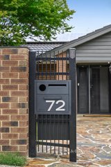 https://images.listonce.com.au/custom/160x/listings/72-zina-grove-mooroolbark-vic-3138/044/01642044_img_16.jpg?ulmUzCvmW1U