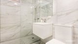 https://images.listonce.com.au/custom/160x/listings/724-loch-street-st-kilda-west-vic-3182/815/01675815_img_06.jpg?B6wOK-R65hg