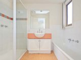 https://images.listonce.com.au/custom/160x/listings/724-oxford-street-box-hill-vic-3128/716/01743716_img_11.jpg?XRl1LaC1TGU