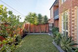 https://images.listonce.com.au/custom/160x/listings/727-north-road-carnegie-vic-3163/158/01522158_img_11.jpg?kQGEwEcqLsE