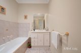 https://images.listonce.com.au/custom/160x/listings/728-karingal-street-croydon-north-vic-3136/644/01947644_img_08.jpg?Cs3JWzEt9bE