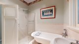 https://images.listonce.com.au/custom/160x/listings/72a-brinsley-road-camberwell-vic-3124/642/01717642_img_05.jpg?J1YZ3ZYOAnA