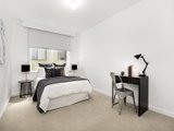 https://images.listonce.com.au/custom/160x/listings/72a-robe-street-st-kilda-vic-3182/042/01795042_img_06.jpg?QM6ZsJRuHc4