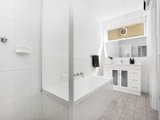 https://images.listonce.com.au/custom/160x/listings/72a-robe-street-st-kilda-vic-3182/042/01795042_img_07.jpg?2oO0SfjPEvg