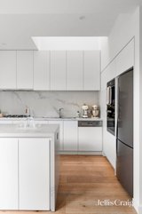 https://images.listonce.com.au/custom/160x/listings/72b-herbert-street-middle-park-vic-3206/792/01738792_img_14.jpg?YVEsTSRp950