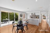 https://images.listonce.com.au/custom/160x/listings/73-caroline-chisholm-drive-kyneton-vic-3444/300/01781300_img_02.jpg?BcmZAYJ6Ph4
