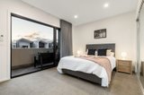 https://images.listonce.com.au/custom/160x/listings/73-emmeline-row-rowville-vic-3178/106/01936106_img_08.jpg?uNALAbzijFc