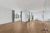 https://images.listonce.com.au/custom/160x/listings/73-esplanade-east-port-melbourne-vic-3207/958/01916958_img_12.jpg?GgnrkSa--CQ