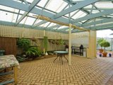 https://images.listonce.com.au/custom/160x/listings/73-glastonbury-drive-highton-vic-3216/544/01699544_img_09.jpg?DY68ehnh_gA