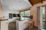 https://images.listonce.com.au/custom/160x/listings/73-milborne-crescent-eltham-vic-3095/073/01622073_img_04.jpg?_8x6p4lro_U