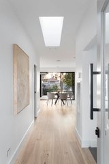 https://images.listonce.com.au/custom/160x/listings/73-mountain-view-road-montmorency-vic-3094/080/01765080_img_02.jpg?edENIxdlacA