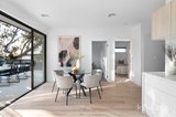 https://images.listonce.com.au/custom/160x/listings/73-mountain-view-road-montmorency-vic-3094/080/01765080_img_08.jpg?95-HX7W6deI