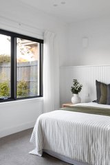 https://images.listonce.com.au/custom/160x/listings/73-mountain-view-road-montmorency-vic-3094/080/01765080_img_15.jpg?DJG96s1xNUY