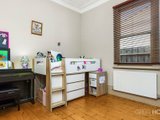 https://images.listonce.com.au/custom/160x/listings/73-railway-place-williamstown-vic-3016/371/01202371_img_09.jpg?2SY5x87bUTI