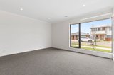 https://images.listonce.com.au/custom/160x/listings/73-sunlight-circuit-lara-vic-3212/324/01909324_img_05.jpg?sRzZ01QoCUU