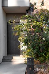 https://images.listonce.com.au/custom/160x/listings/731-dudley-street-eltham-vic-3095/523/01899523_img_02.jpg?gDTromKLNjU