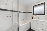 https://images.listonce.com.au/custom/160x/listings/737-mount-dandenong-road-ringwood-east-vic-3135/057/01959057_img_08.jpg?GTyFcPguT9I