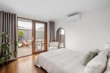 https://images.listonce.com.au/custom/160x/listings/7370-auburn-road-hawthorn-vic-3122/182/01418182_img_07.jpg?MUZL35itNhg