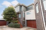 https://images.listonce.com.au/custom/160x/listings/739-hillside-grove-airport-west-vic-3042/643/01809643_img_09.jpg?nwPuy7tgP-4