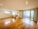 https://images.listonce.com.au/custom/160x/listings/739-studley-park-road-kew-vic-3101/820/01829820_img_08.jpg?5LzepxMzK-Y