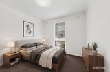 https://images.listonce.com.au/custom/160x/listings/739-zetland-road-mont-albert-vic-3127/147/01895147_img_07.jpg?jphxsBCTy8k