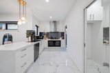 https://images.listonce.com.au/custom/160x/listings/73a-wilsons-road-mornington-vic-3931/134/01718134_img_06.jpg?Xv0Wzge7IPI