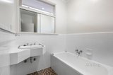 https://images.listonce.com.au/custom/160x/listings/74-bruce-street-mount-waverley-vic-3149/370/01533370_img_05.jpg?xKHGXnGmrmM