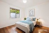 https://images.listonce.com.au/custom/160x/listings/74-croydondale-drive-mooroolbark-vic-3138/433/01991433_img_07.jpg?bmfd02Ioh4s